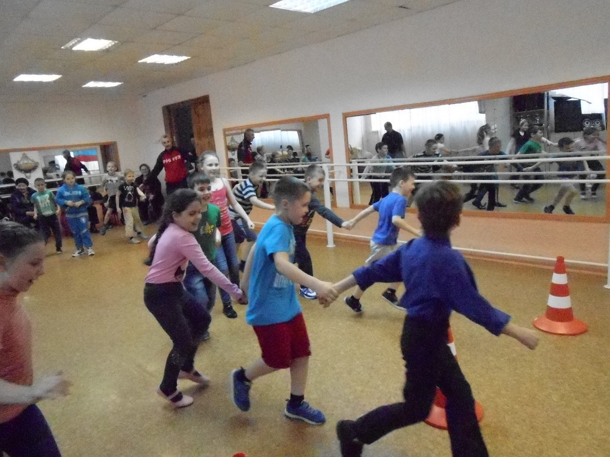Для детей Октябрьского района проведен спортивный праздник, посвященный Всемирному дню здоровья