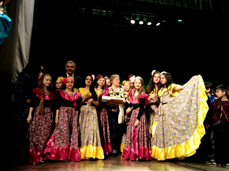 Во Дворце молодежи города Рязани состоялся III Межрегиональный открытый городской фестиваль цыганской культуры «Пламя сердца»