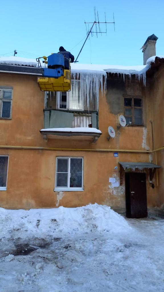 Об очистке крыш многоквартирных домов от снега и наледи 04.02.2022