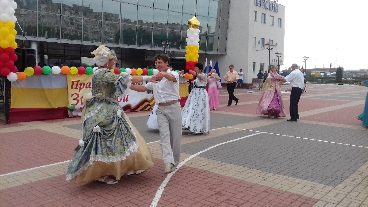 В Октябрьском районе состоялся праздник улицы Зубковой