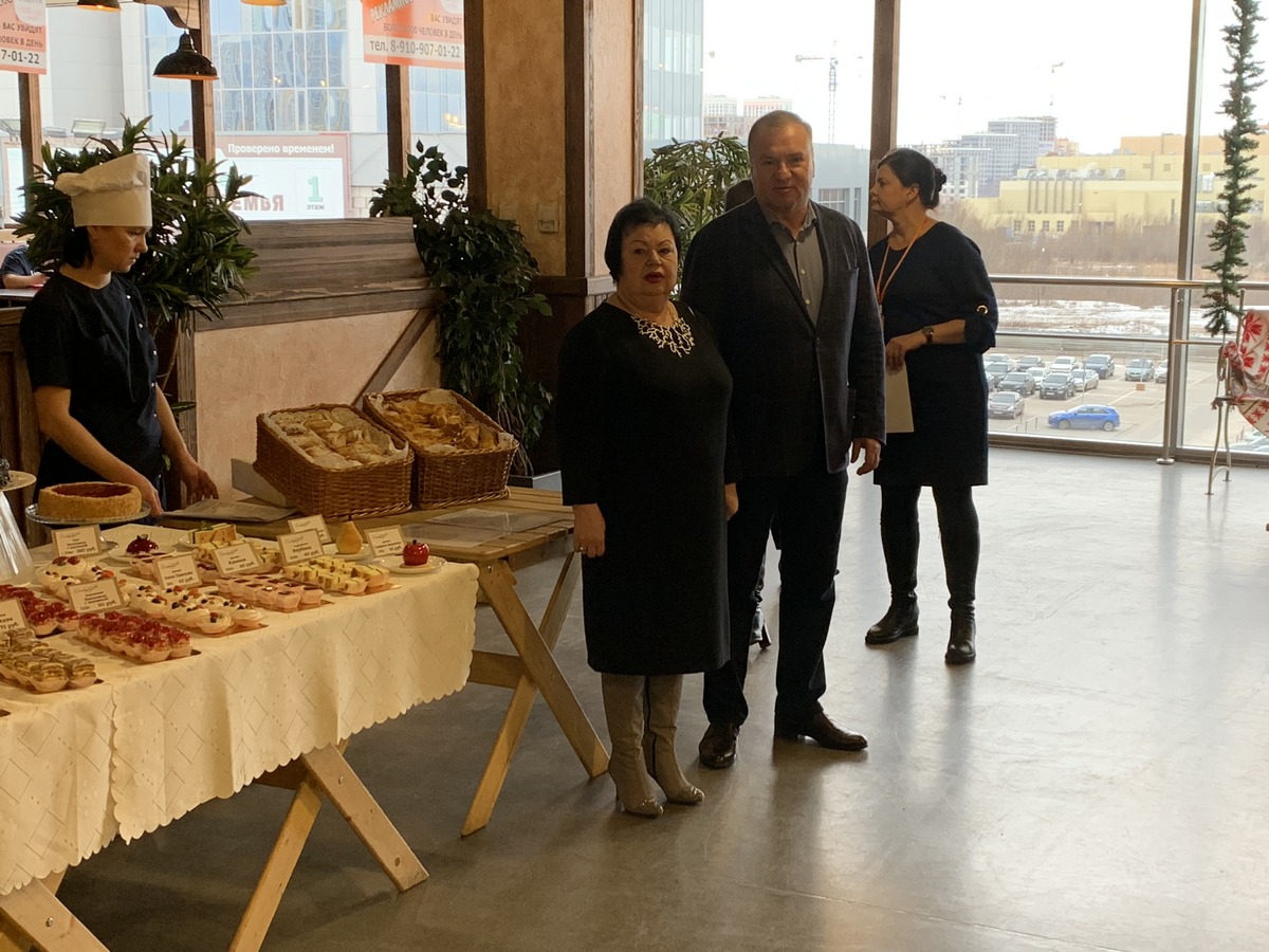 Представители администрации города Рязани приняли участие в презентации  кондитерской продукции ресторана «Сковорода»