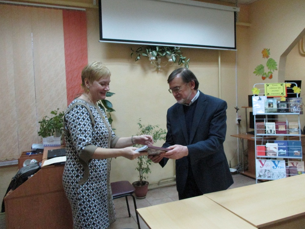В Октябрьском районе обсудили участие меценатов в издании литературных произведений