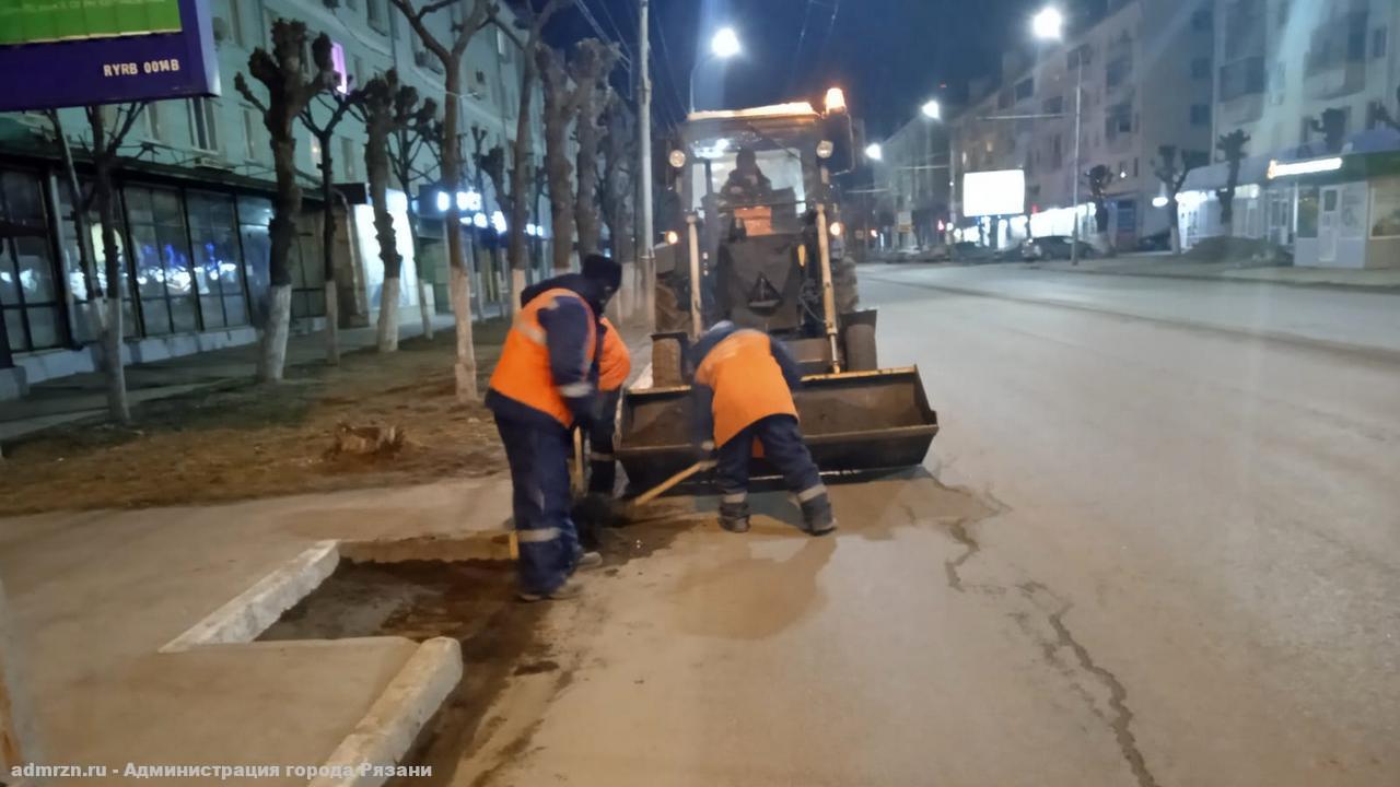 Спецтехника продолжит уборку дорог в круглосуточном режиме