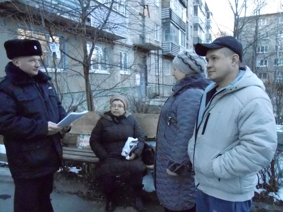 В Октябрьском районе проходят встречи участковых уполномоченных полиции с населением