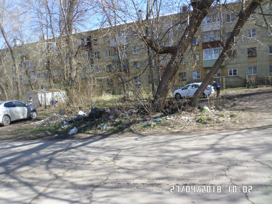 Префектура организовала работы по уборке территории по ул. 5-я Линия