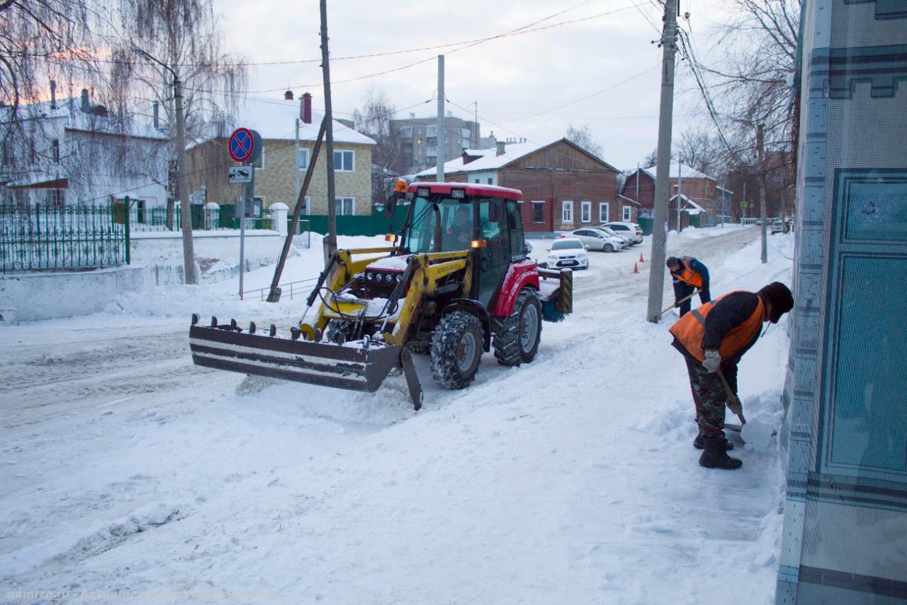 Грейдирование, расчистка и вывоз снега: уборка городских территорий продолжается в круглосуточном режиме