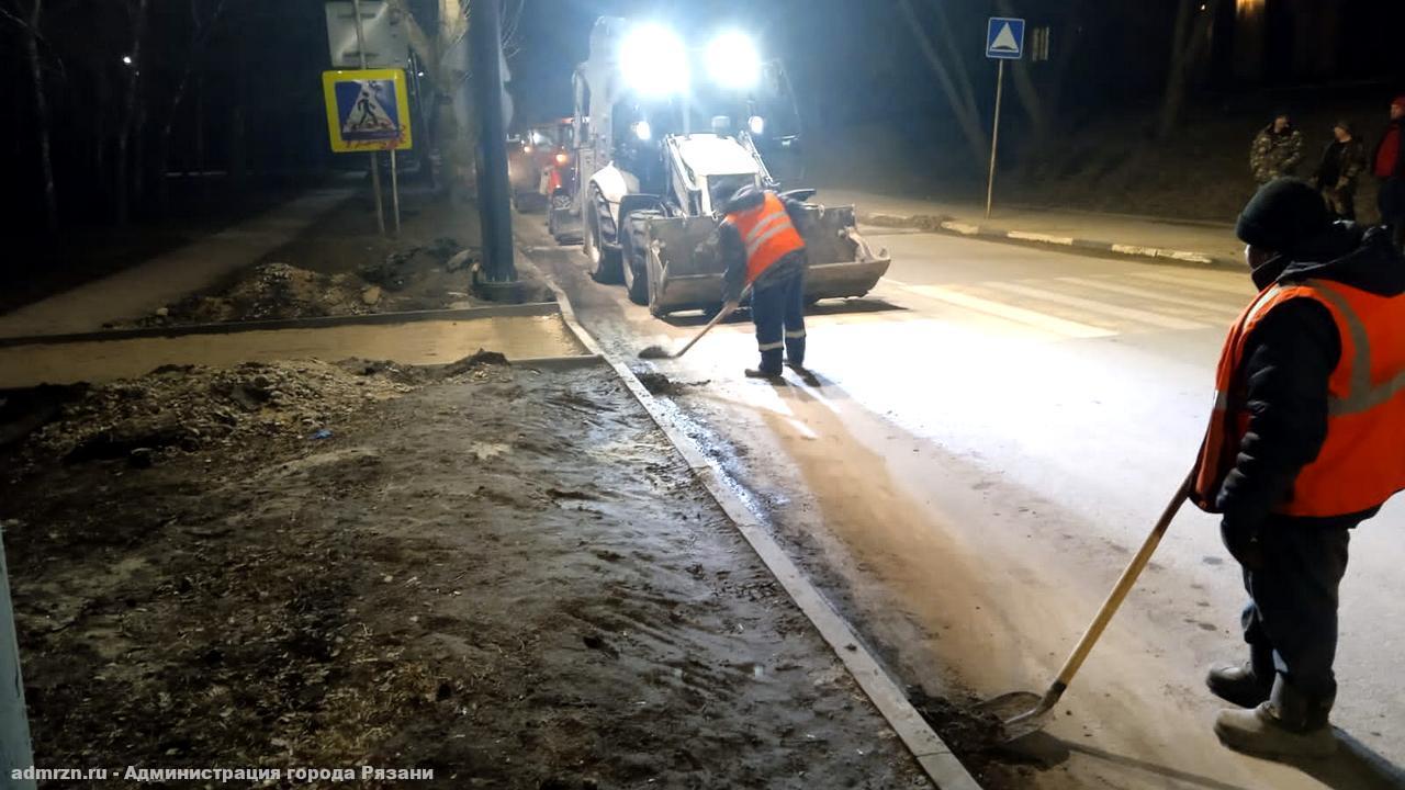 Спецтехника продолжит уборку дорог в круглосуточном режиме