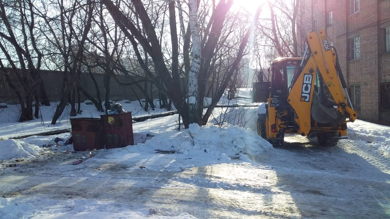 Проведены работы по расчистке внутриквартальной дороги у домов 4 и 6 по ул. 6-я Линия