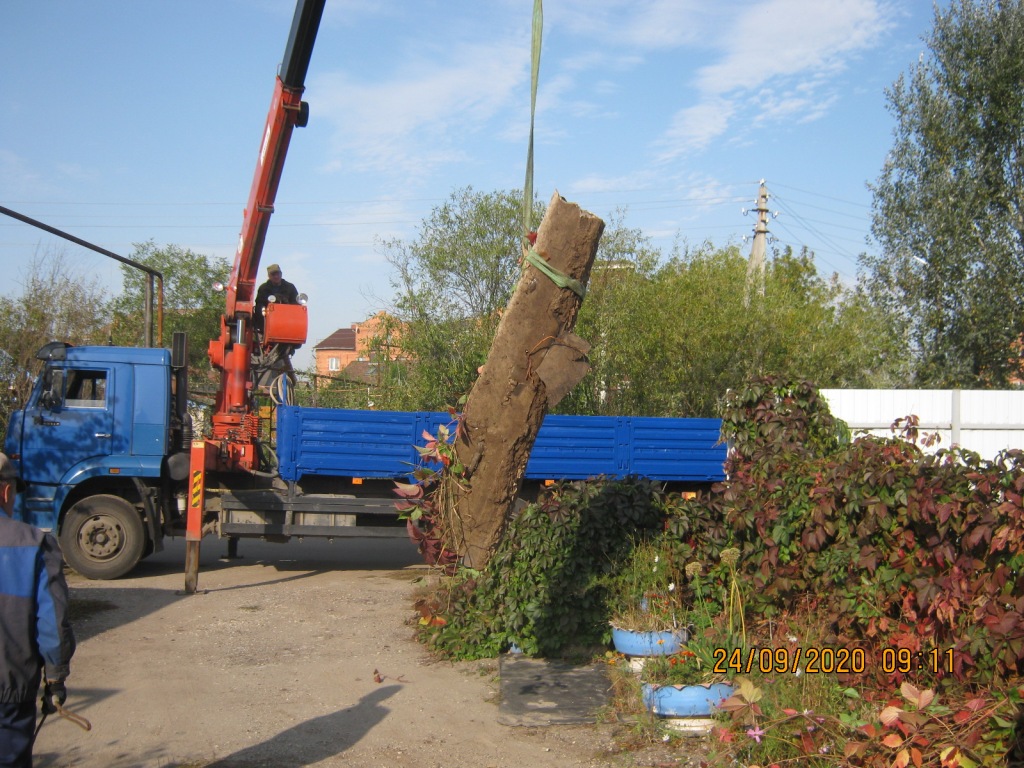 Продолжаются работы по демонтажу брошенных вещей на территории г. Рязани 25.09.2020
