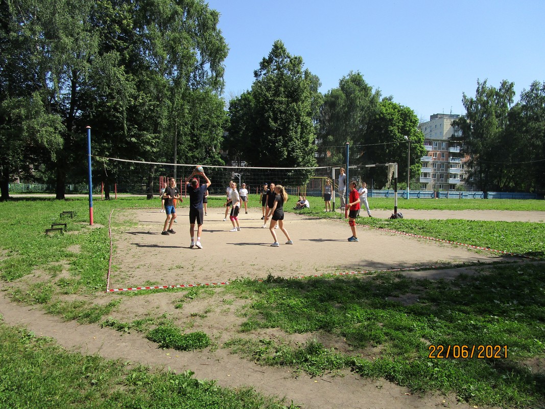 В Московском районе прошли соревнования по волейболу в рамках летней спартакиады дворовых команд. 23.06.2021