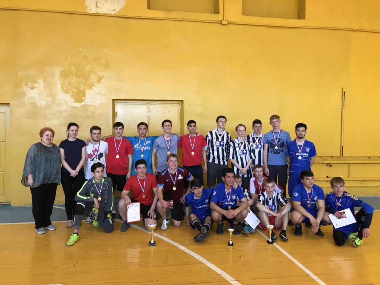 В Железнодорожном районе состоялся межнациональный турнир по мини-футболу