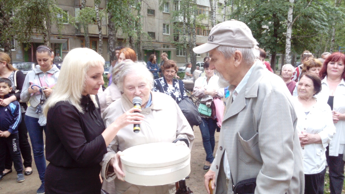 В Московском районе отпраздновали День семьи, любви и верности 08.07.2016