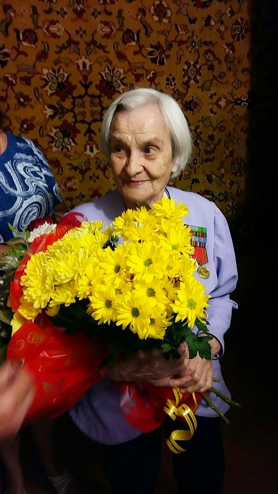 Елизавету Александровну Жилякову поздравили с  95-летием