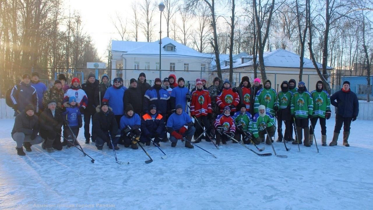 В Рязани прошел традиционный турнир по хоккею в валенках