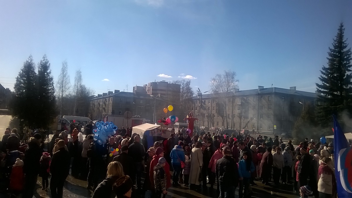 В ДК «Приокский» прошло народное гуляние «Прощай, Масленица» 14.03.2016