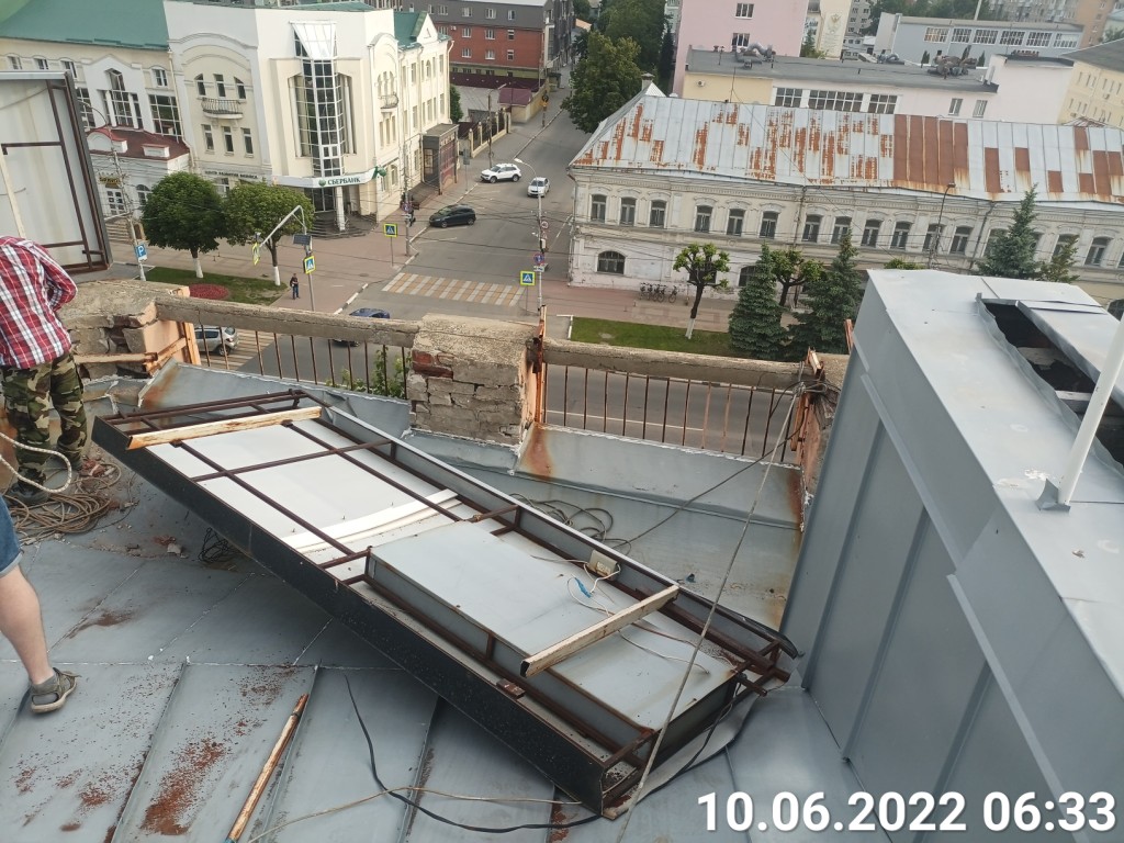 Продолжаются работы по демонтажу брошенных вещей на территории города Рязани 15.06.2022