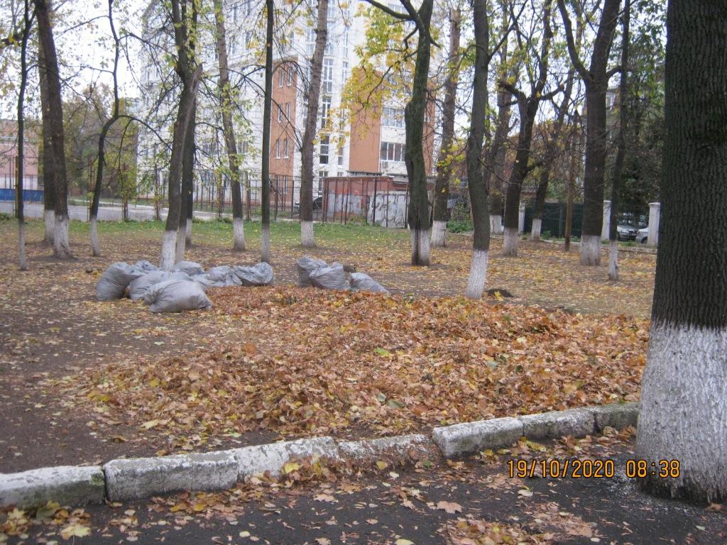 В Советском районе проводятся работы по благоустройству дворовых территорий 19.10.2020