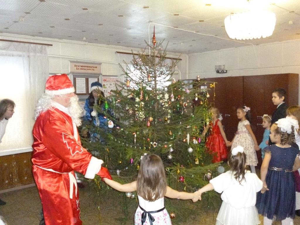 Организован новогодний праздник для детей поселка Солотча