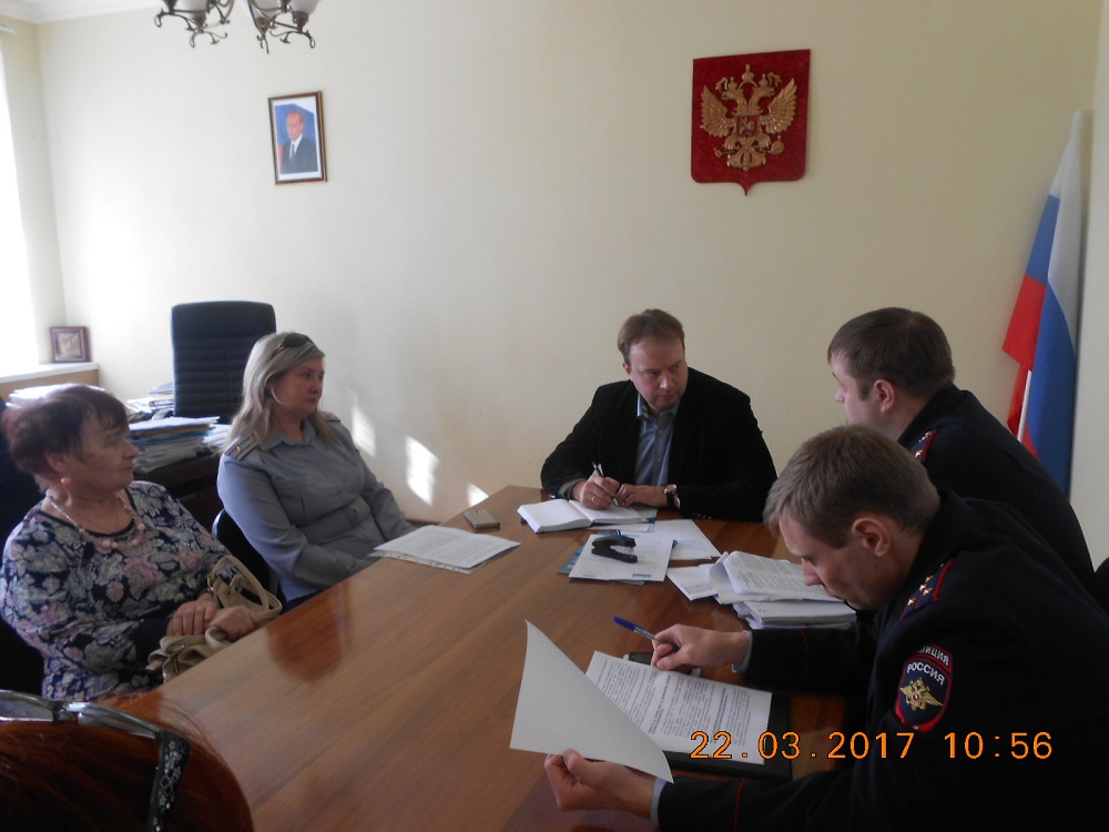 В префектуре Октябрьского района проведена комиссия по профилактике правонарушений Октябрьского района