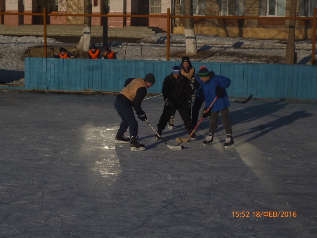 В Советском районе состоялись соревнования по хоккею среди дворовых команд