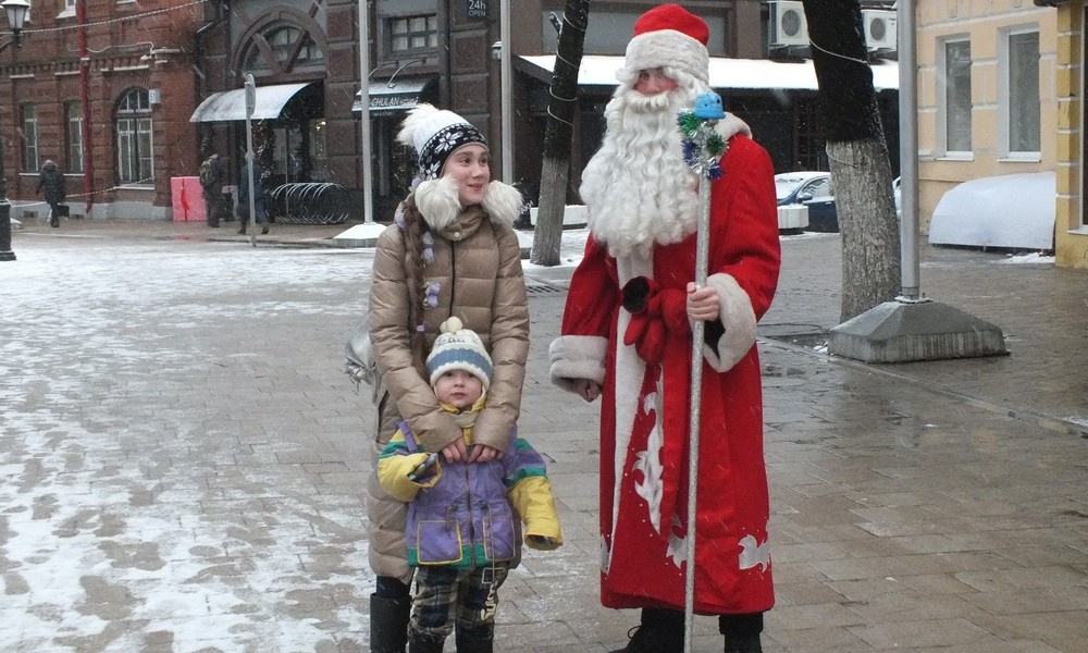 Рязанцы "поймали" Деда Мороза на Почтовой