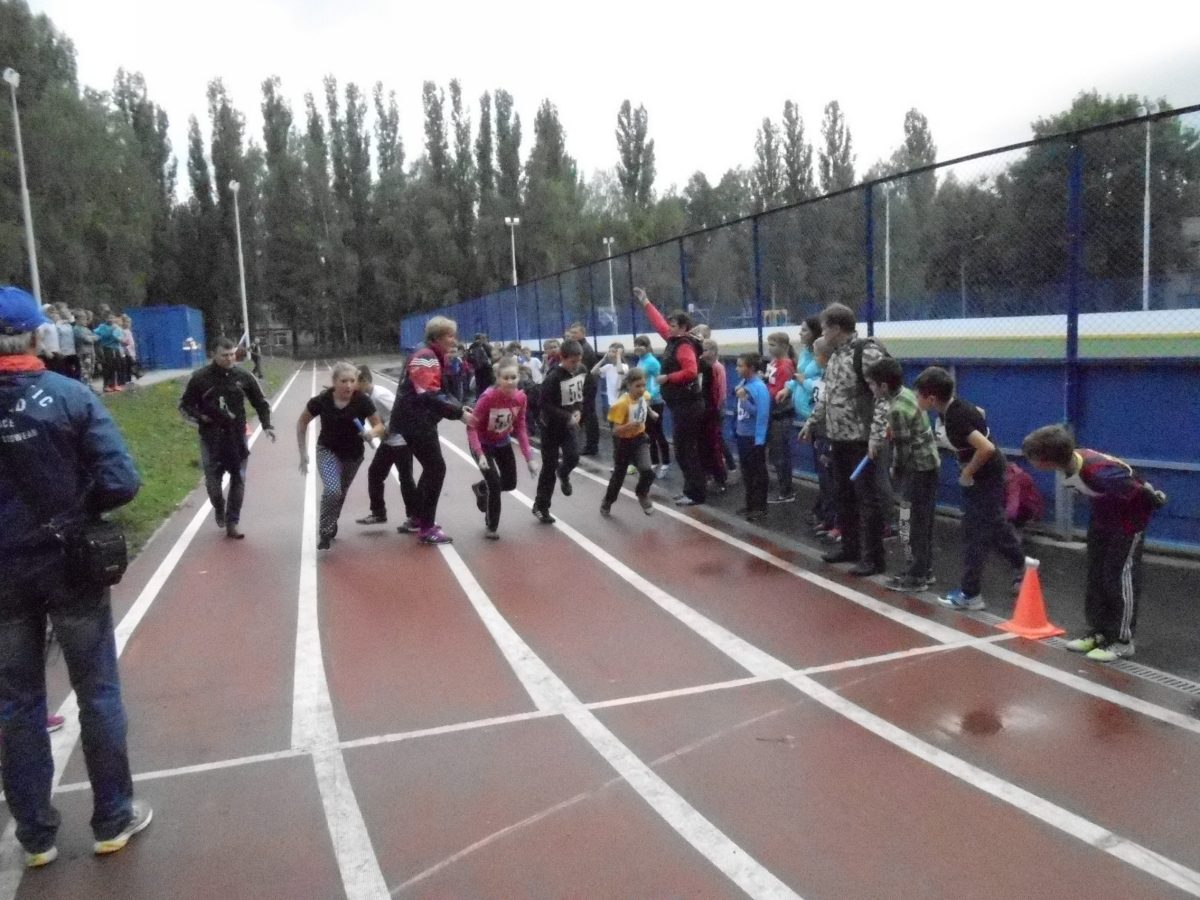 В школе №59 Октябрьского района прошла традиционная легкоатлетическая  эстафета  среди школьных команд