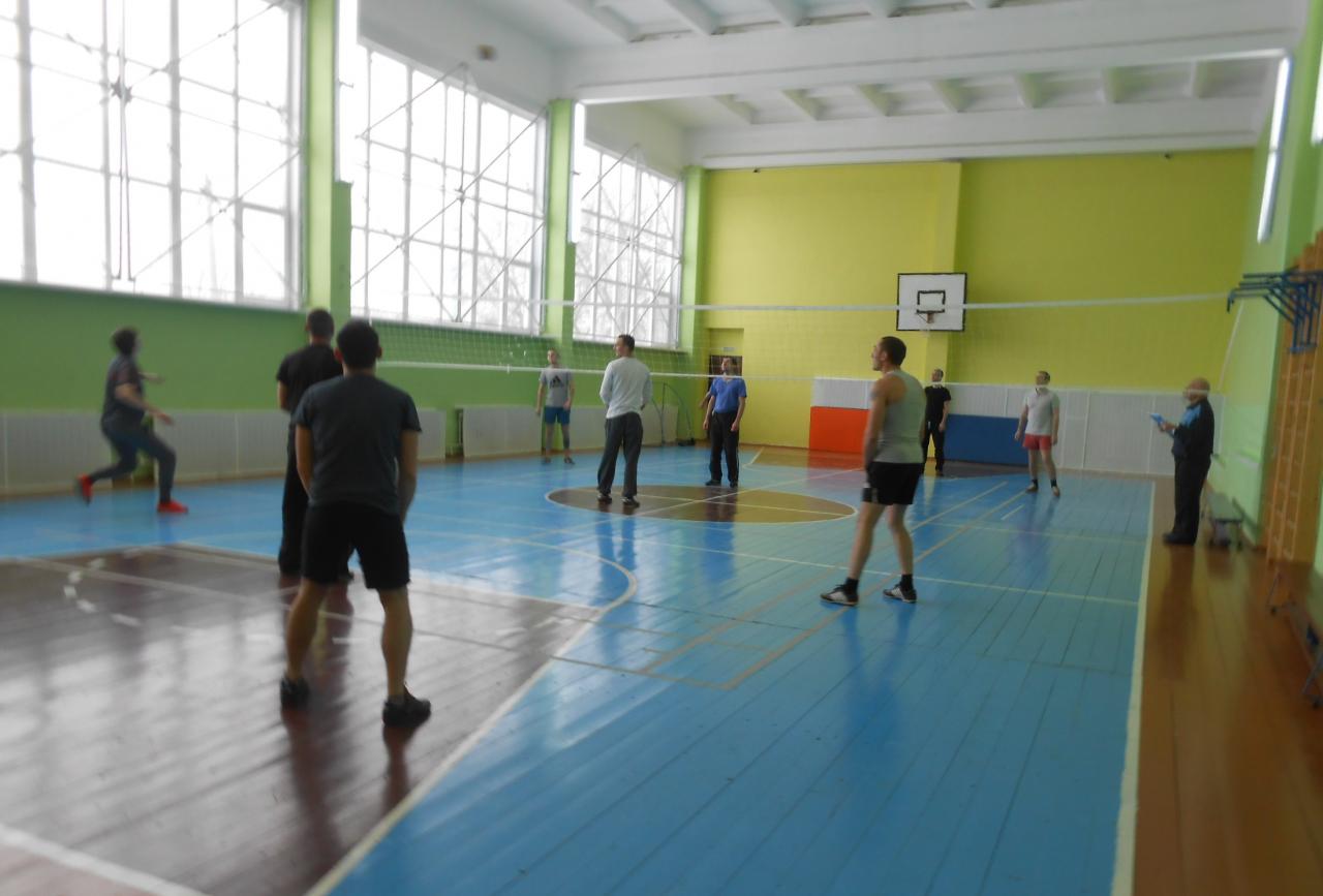 Организованы соревнования по волейболу для жителей поселка Солотча