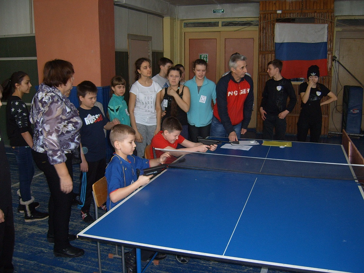 В Октябрьском районе организована военно-спортивная игра «Зарничка»