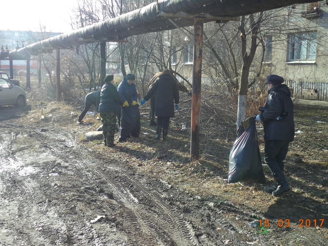 В Московском районе продолжаются работы по санитарной уборке территорий 15.03.2017
