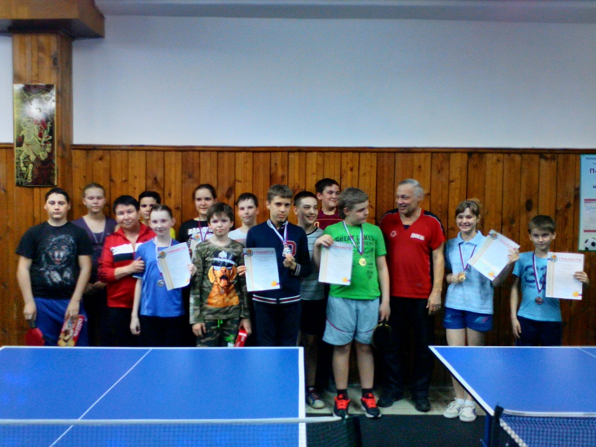 В Московском районе прошли соревнования по настольному теннису 19.04.2016