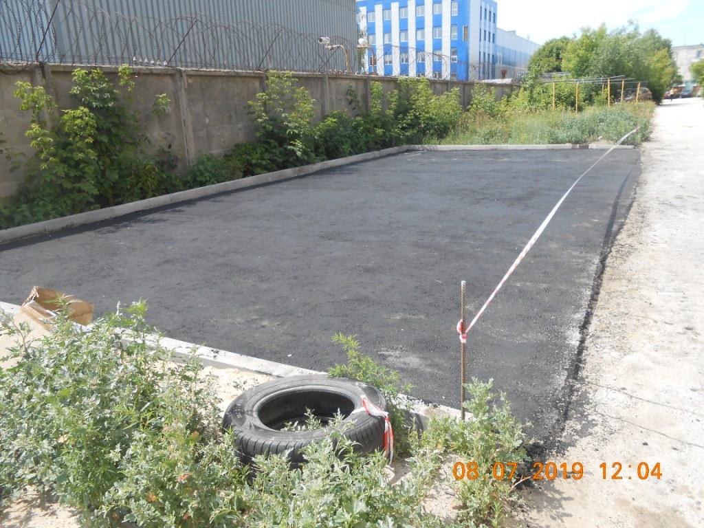 Продолжаются работы по устранению выявленных недостатков  в выполнении работ по устройству парковочных мест во дворах 15.07.2019
