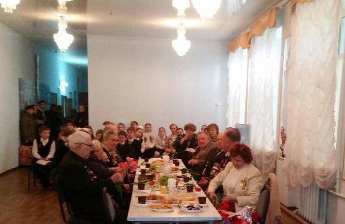 Воспитанники центра «Стрекоза» организовали праздник для ветеранов Железнодорожного района