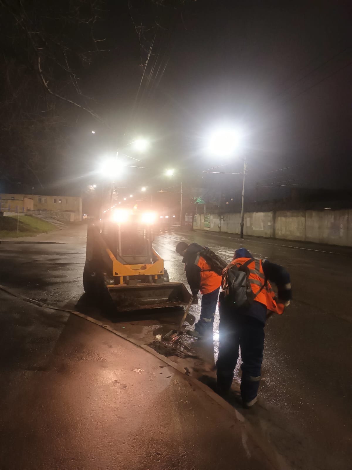 Ночью в городе выполнялась уборка дорог