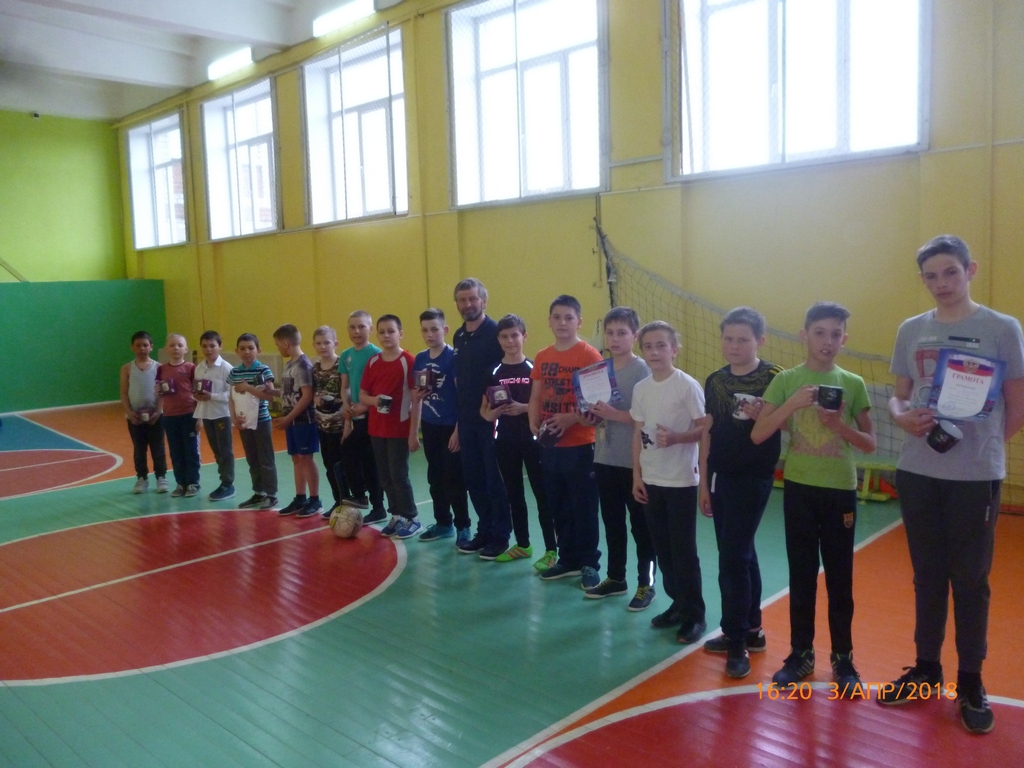 В Борках прошли соревнования по мини-футболу 04.04.2018