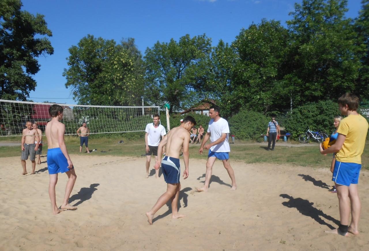 Префектура Советского района организовала турнир по волейболу, посвященный Дню молодежи и Дню борьбы с наркозависимостью 11.07.2016