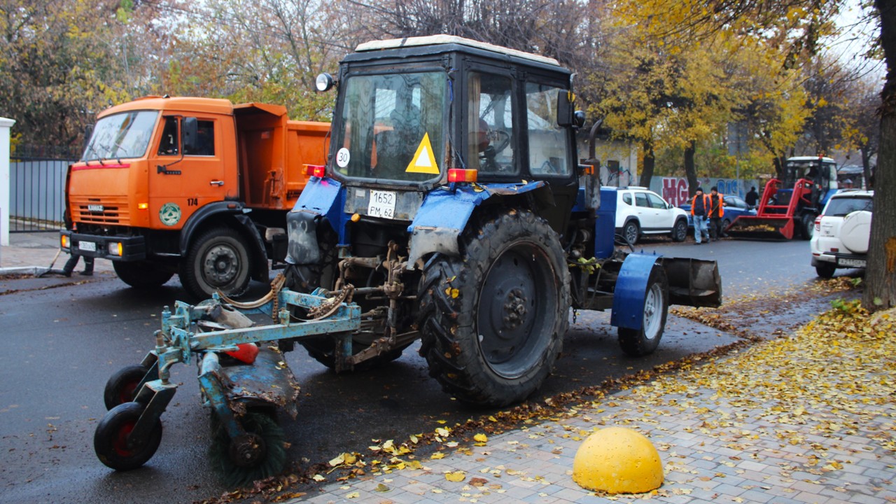 Дирекция благоустройства проводит уборку городских территорий