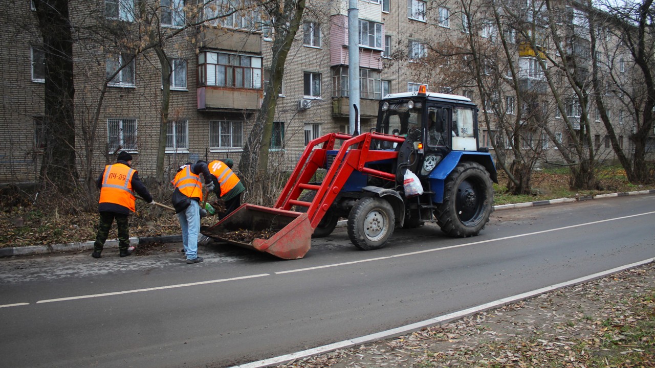 Дирекция благоустройства проводит уборку городских территорий