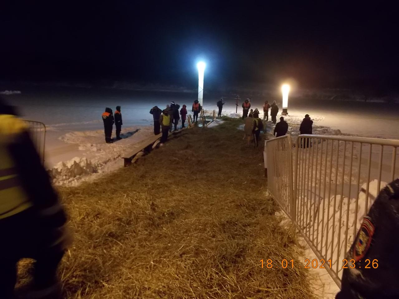 Более двух тысяч рязанцев окунулись в купель на Ореховом озере 19.01.2021