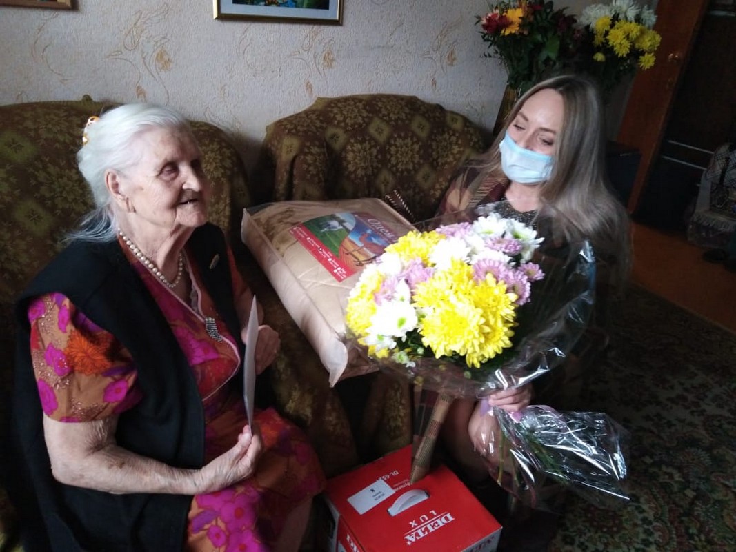 100 - летний юбилей отметила жительница Московского района Волкова Мария Ильинична. 14.04.2021