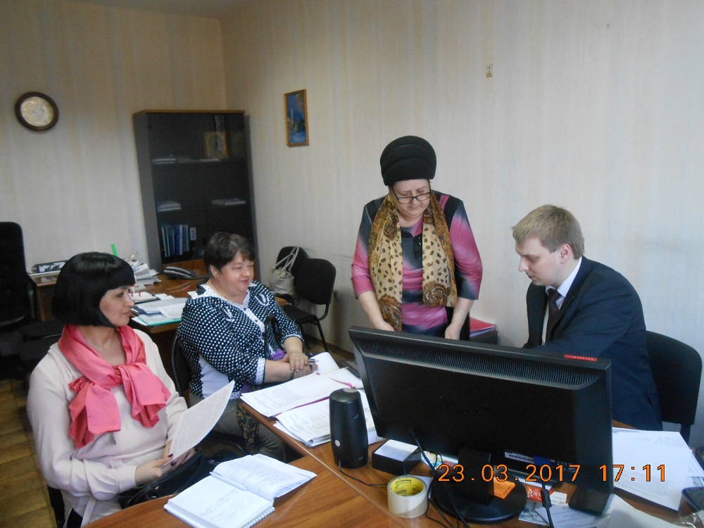 В префектуре Октябрьского района проводятся встречи с активистами комитетов ТОС и председателями ТСЖ