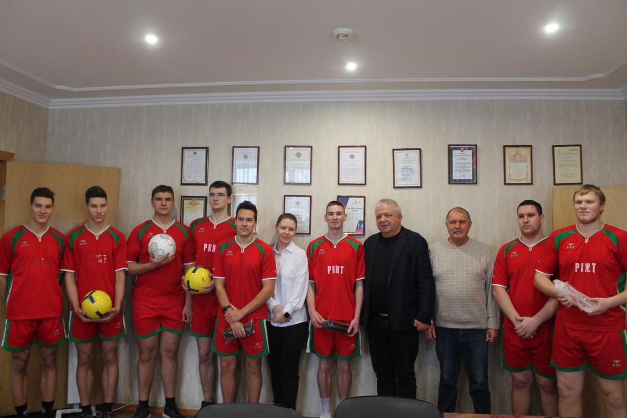 В Рязанском железнодорожном колледже прошел турнир по мини-футболу