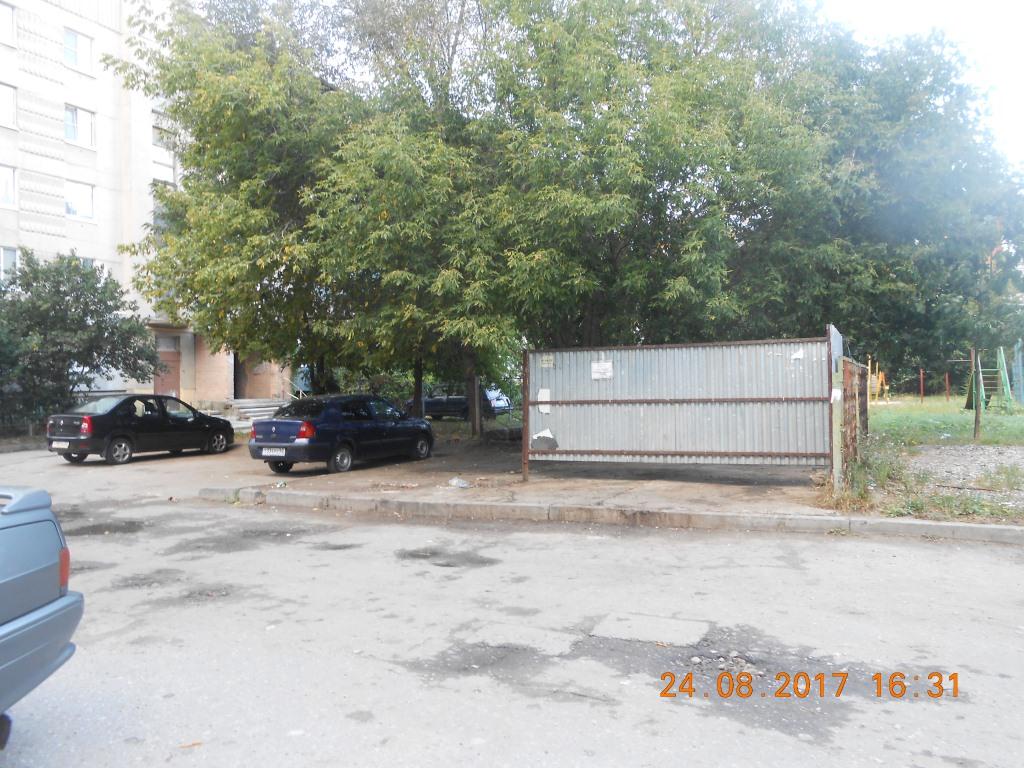 Приняты меры по ликвидации свалки мусора у дома 33 по улице Кальной 24.08.2017