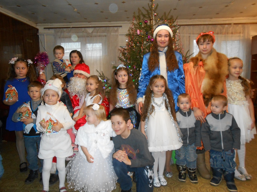 Префектурой организован праздник для детей из малообеспеченных семей поселка Солотча 09.01.2018