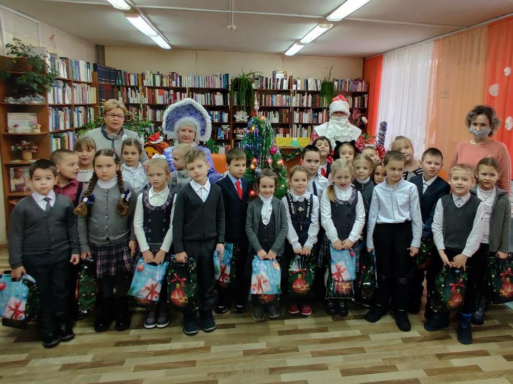 В Детской библиотеке филиале № 3 «Берегиня» состоялось праздничное мероприятие «Мы встречаем Новый год»