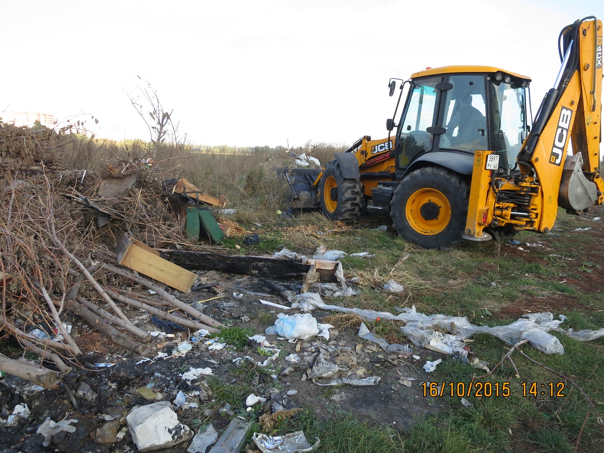 Пойму Плетенки очистили от мусора 20.10.2015