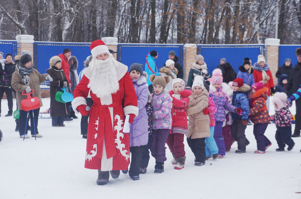 Праздник для всей семьи «Светлое Рождество» собрал рязанцев в ЦПКиО 7 января