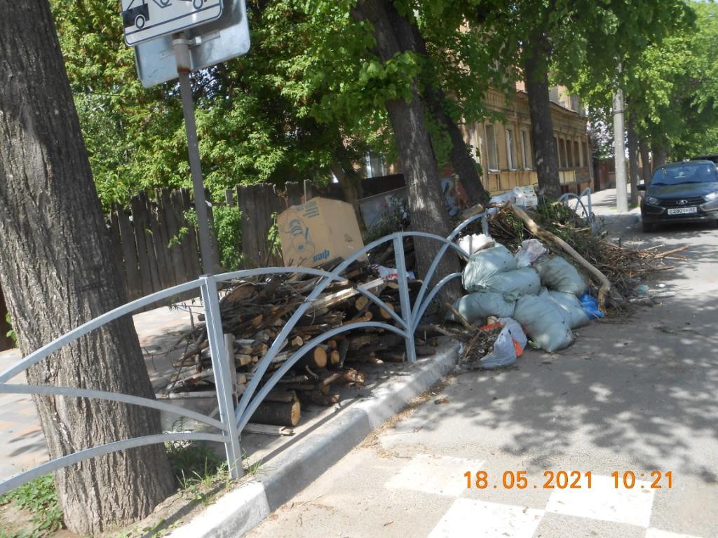 Санитарная уборка муниципальной территории на ул. Щедрина 18.05.2021