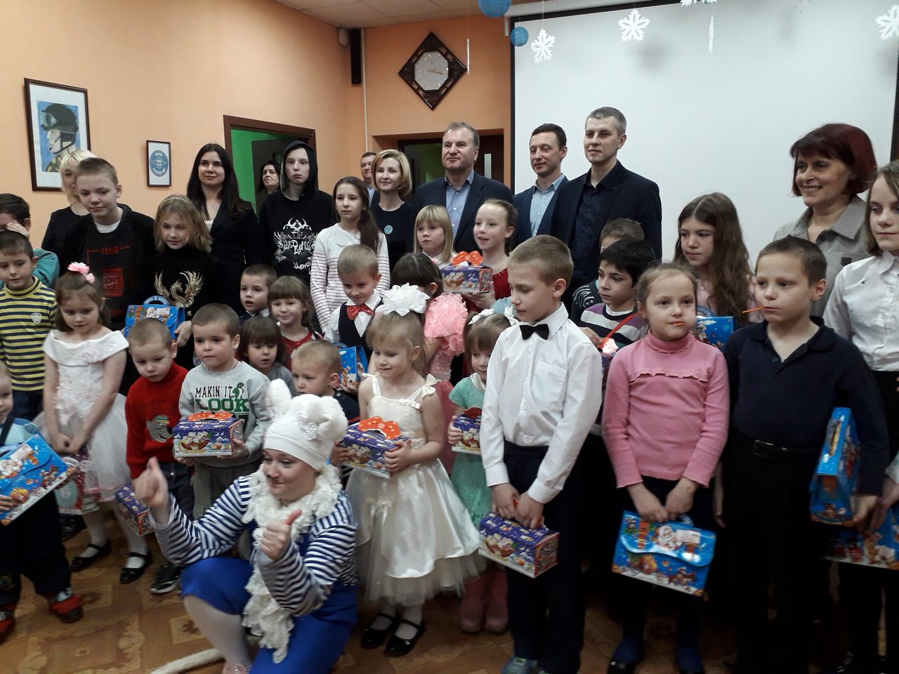 Состоялось новогоднее представление для детей в Центральной детской библиотеке 26.12.2019