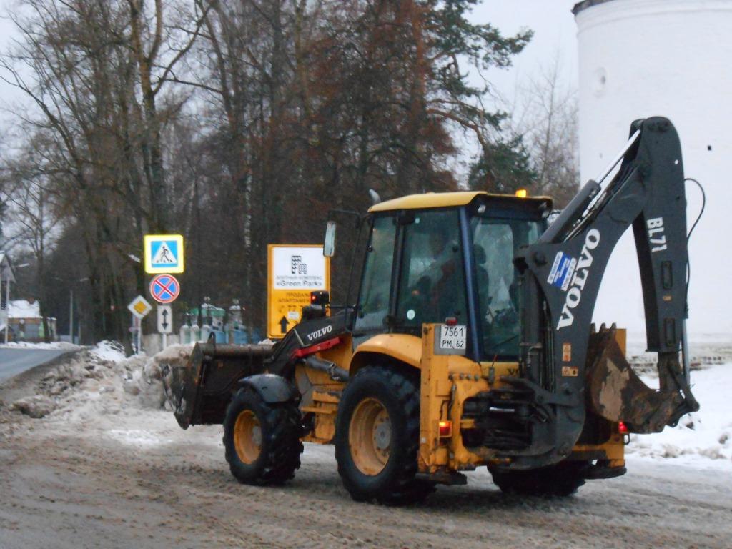 В Солотче продолжаются работы по уборке улиц от снега 13.12.2017