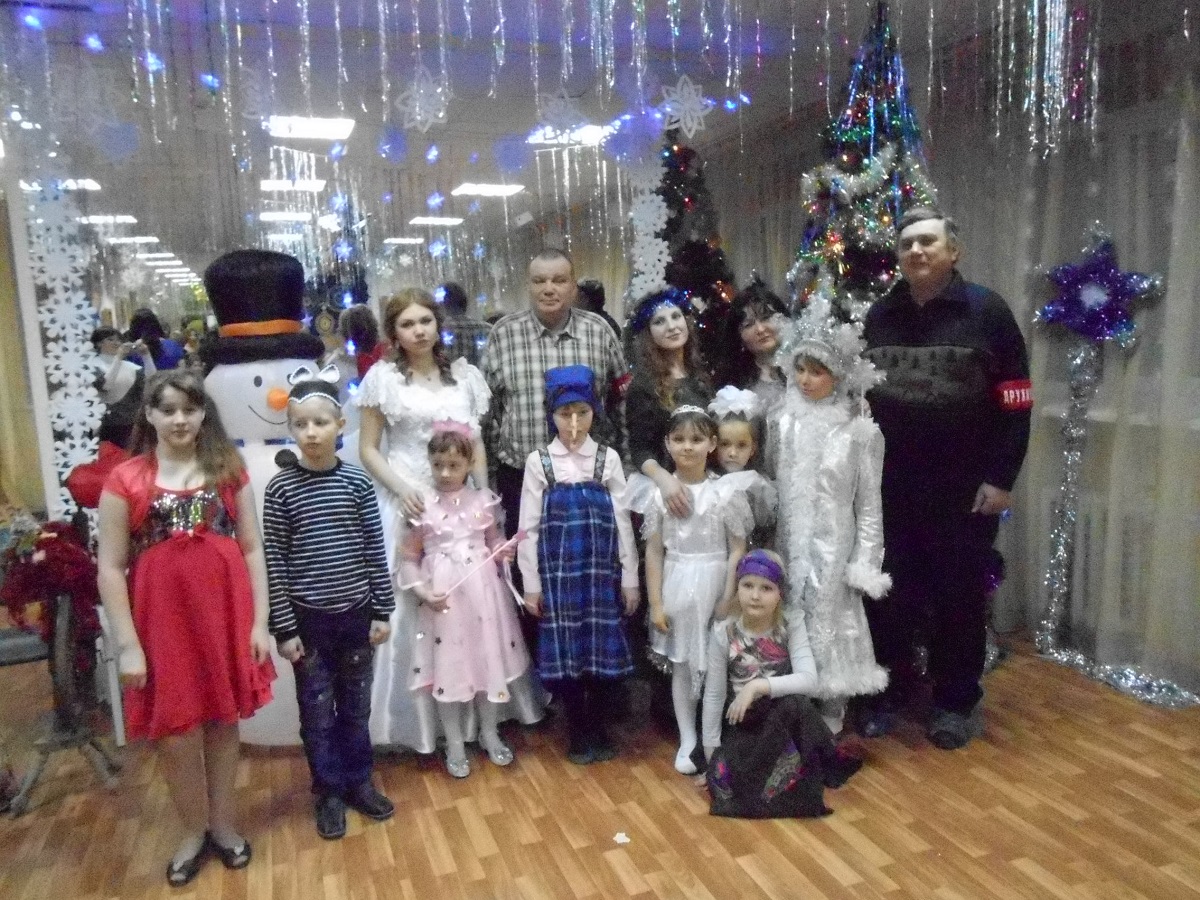 Дружинниками Октябрьского района организовано дежурство в период проведения новогодних праздников